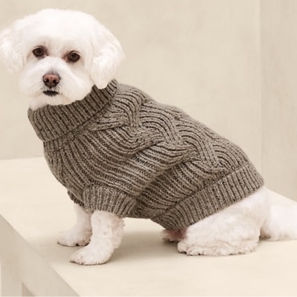 Banana Republic Other - NWT Banana Republic Wool Fisherman Cable-Knit Sweater Color Taupe Dogs sz Large